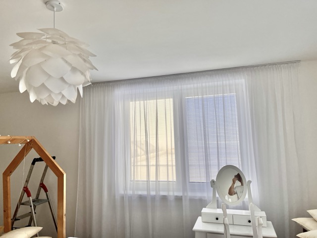 Maľba domu farbou Dulux super Mat pre nových majiteľov pred nasťahovaním 1380460346